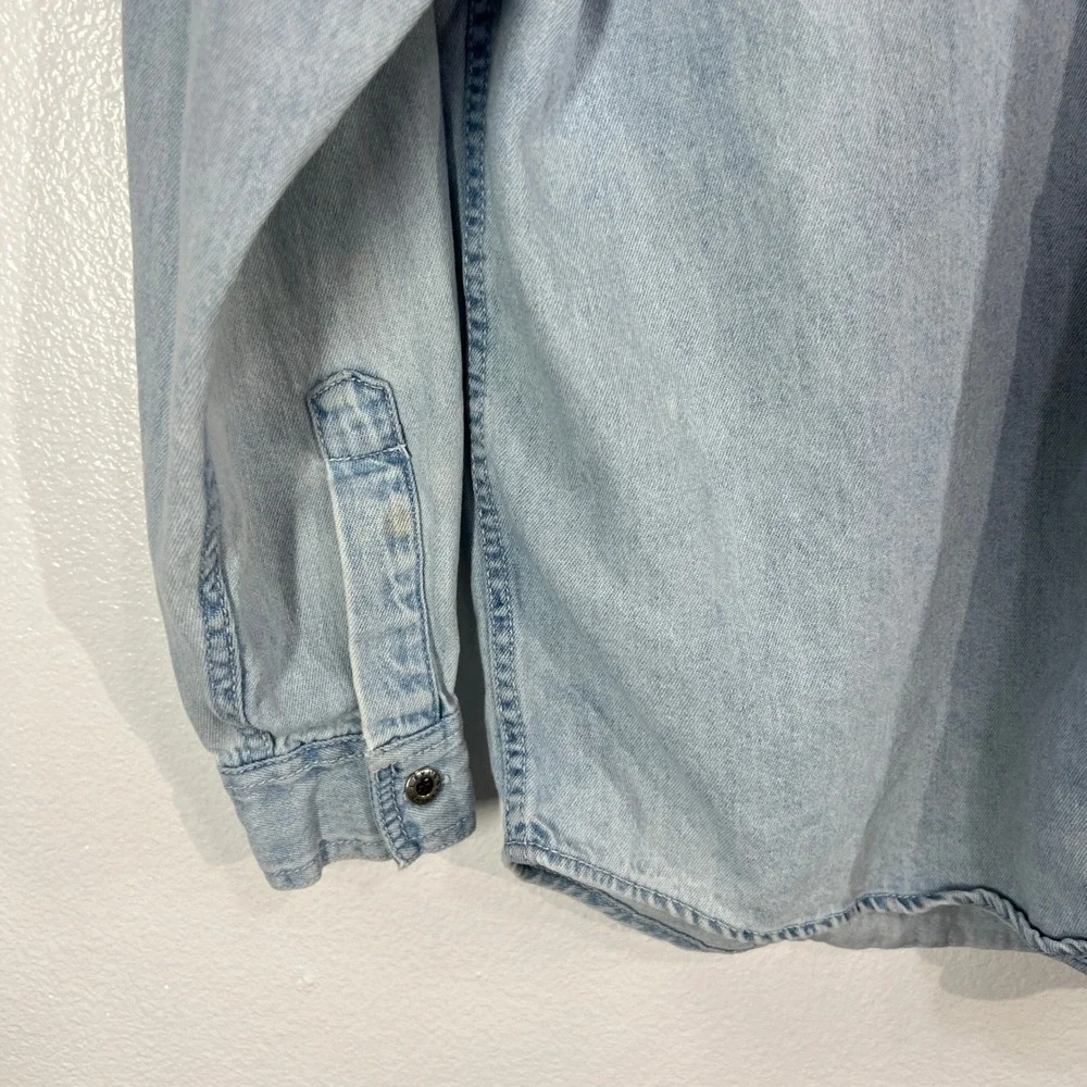 Vintage 90s Levi's Red Tab Denim Shirt Medium‎ Light Wash Cotton Unisex Retro